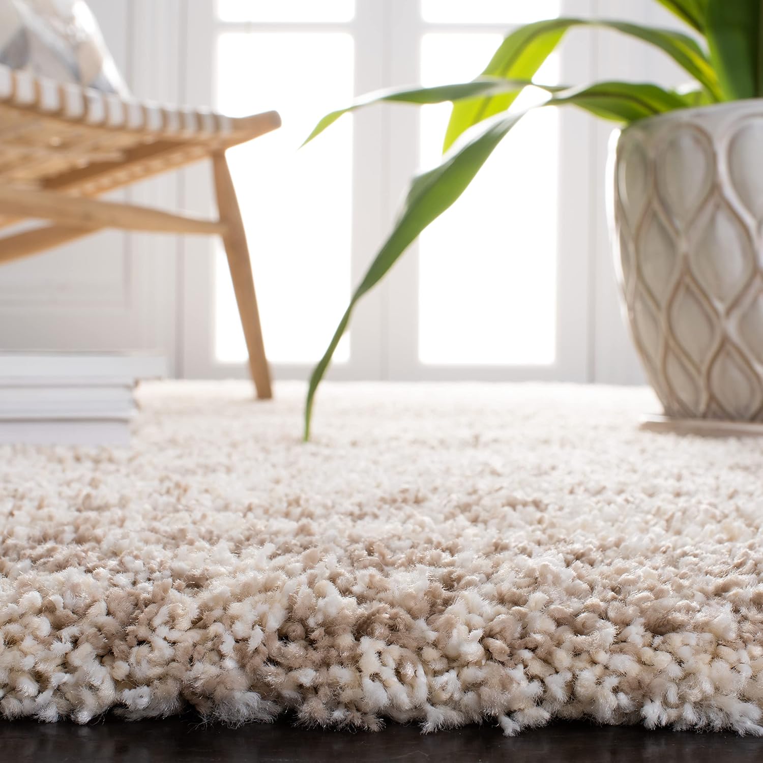 Ivory & Beige 5'3" x 7'6" Area Rug Y35235