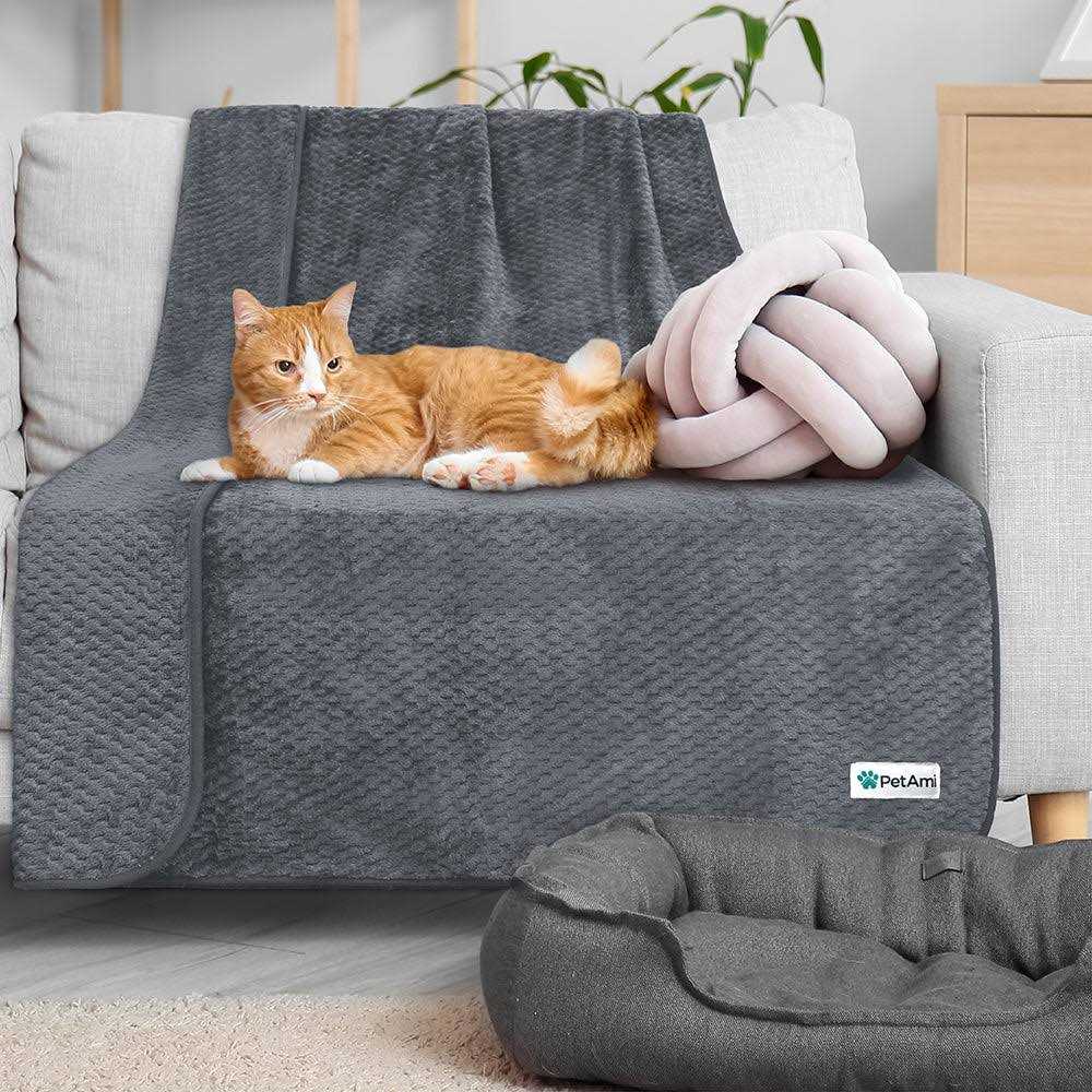 Sherpa Fleece Waterproof Waffle Cat Dog Blanket G177737