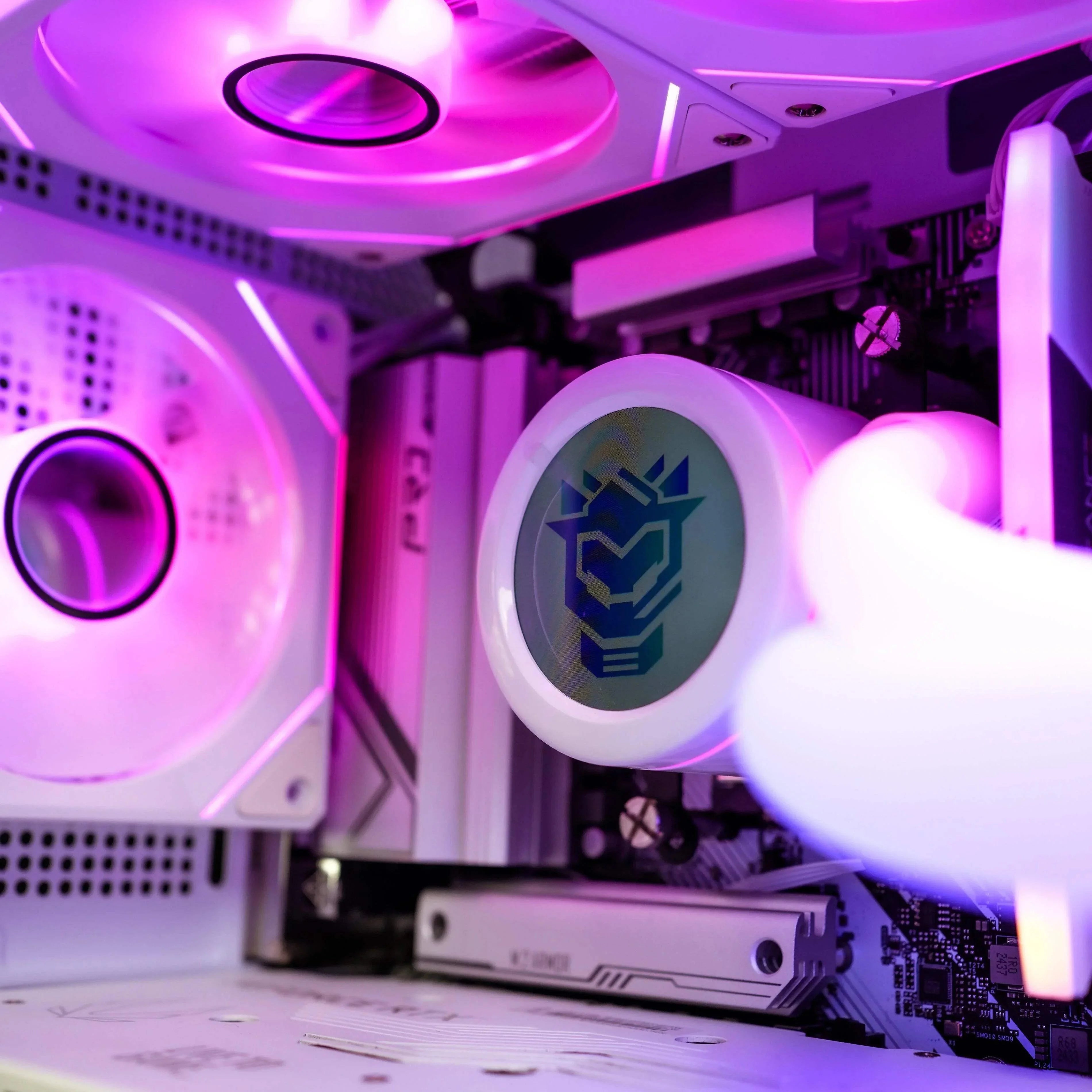 AMD Ryzen 9 9950X3D AMD Radeon RX 7900 XT Gaming PC D582276
