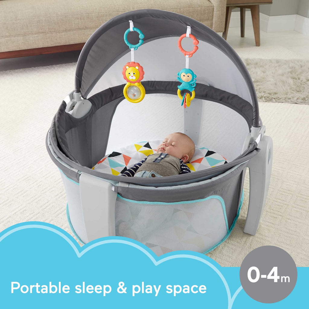 Portable Bassinet and Play Space with Toys L367