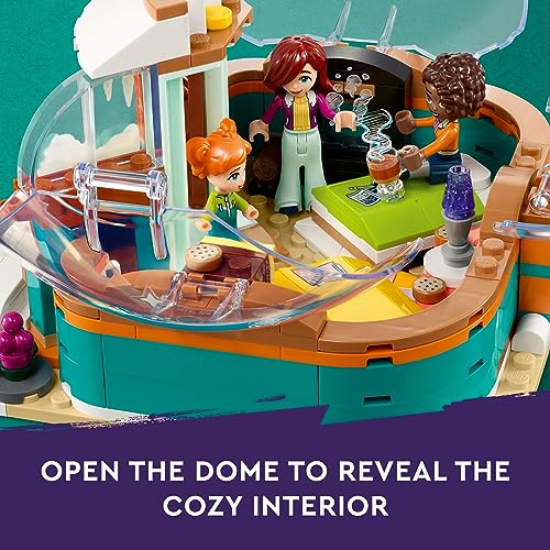 Building Toy Set with 3 Dolls and 2 Dog Characters J2634
