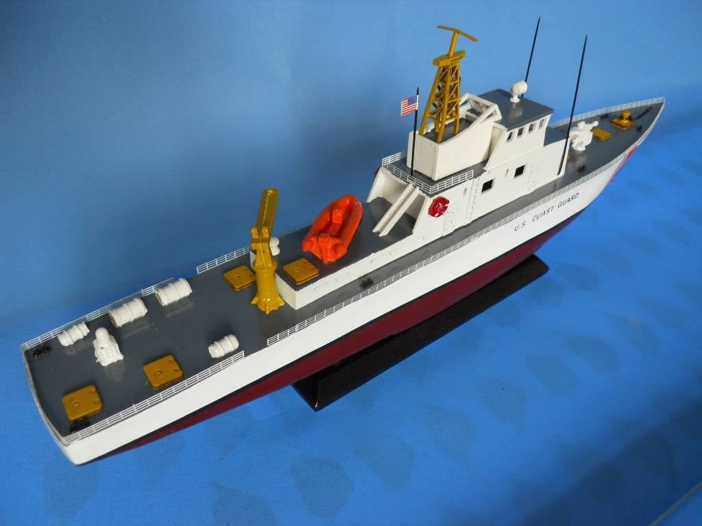 USCG Coastal Patrol Boat 18 Wooden Model Boat I13666