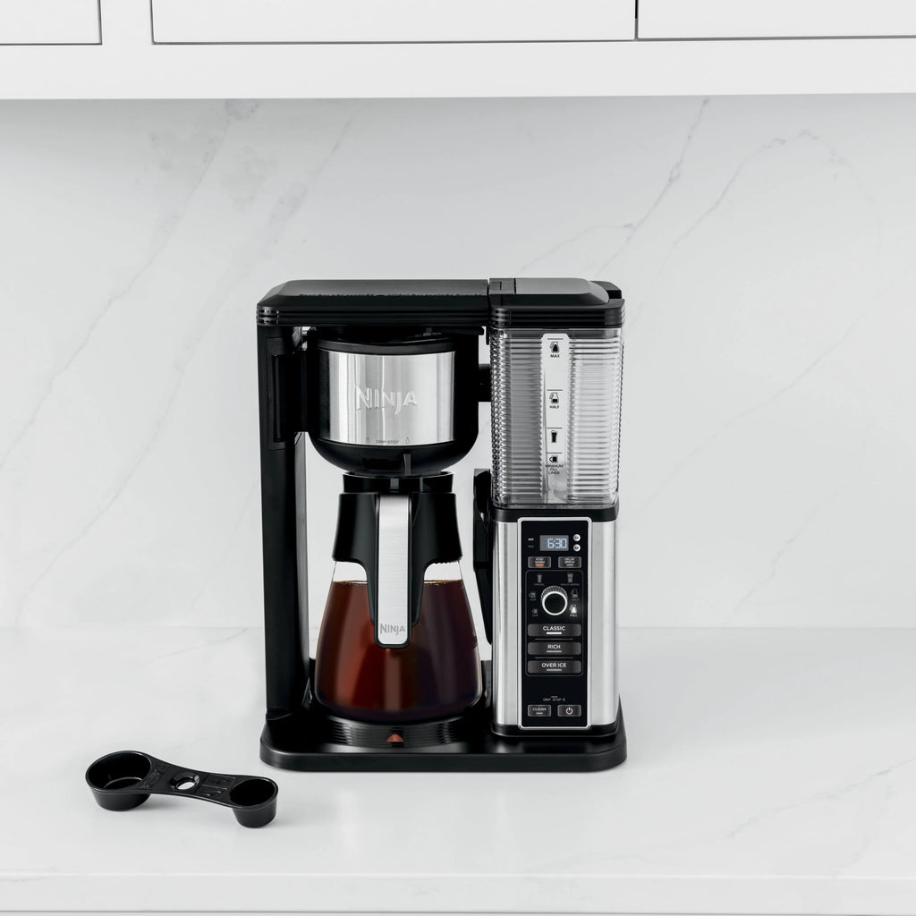 Single Serve Coffee Maker with Glass Carafe J5602