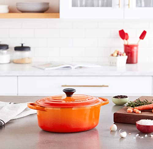 2.75 qt. Enameled Cast Iron Oval Dutch Oven M6507