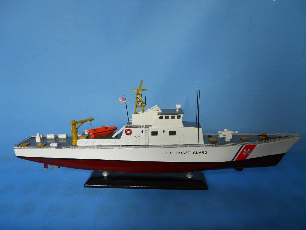 USCG Coastal Patrol Boat 18 Wooden Model Boat I13666