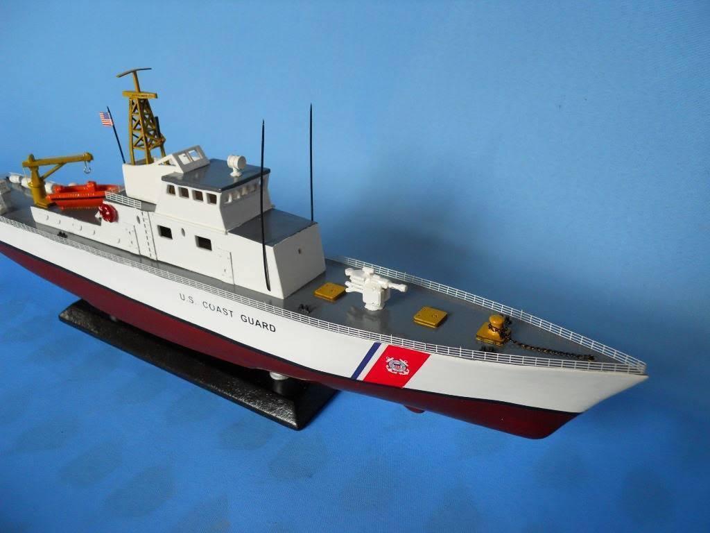 USCG Coastal Patrol Boat 18 Wooden Model Boat I13666