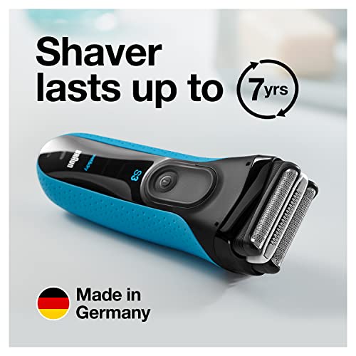 Blue/Black Electric Foil Shaver W549881